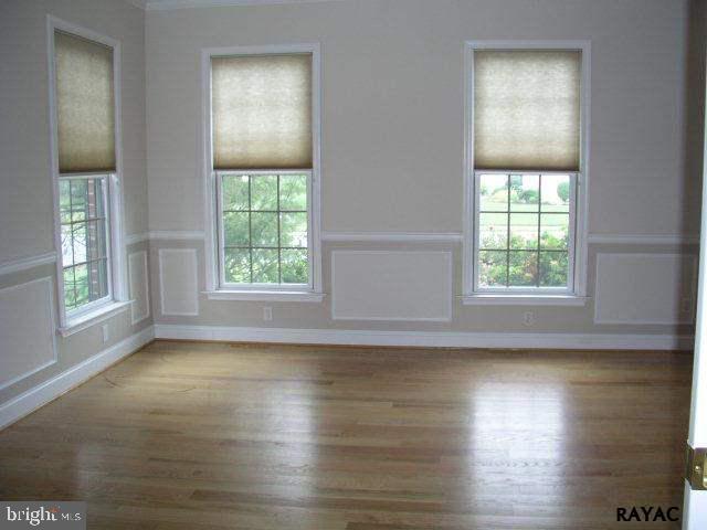 185 Ridgefield Drive York, PA 17403 - Photo 12 of 25 Gallery Image 12