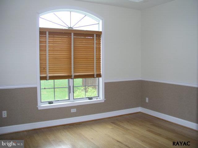 185 Ridgefield Drive York, PA 17403 - Photo 13 of 25 Gallery Image 13