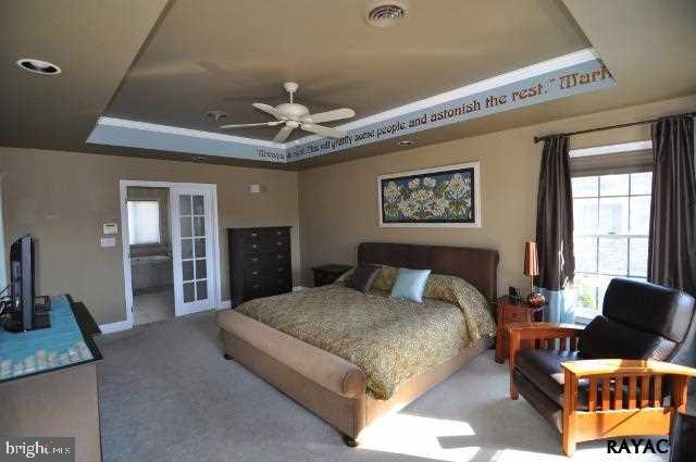 185 Ridgefield Drive York, PA 17403 - Photo 17 of 25 Gallery Image 17