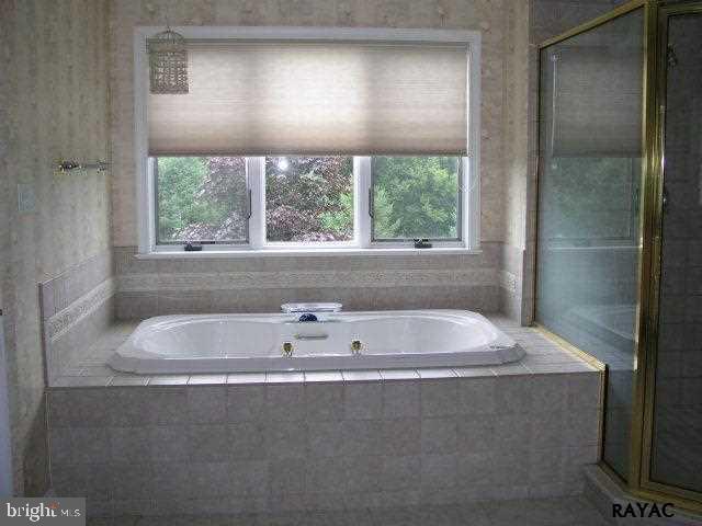 185 Ridgefield Drive York, PA 17403 - Photo 19 of 25 Gallery Image 19