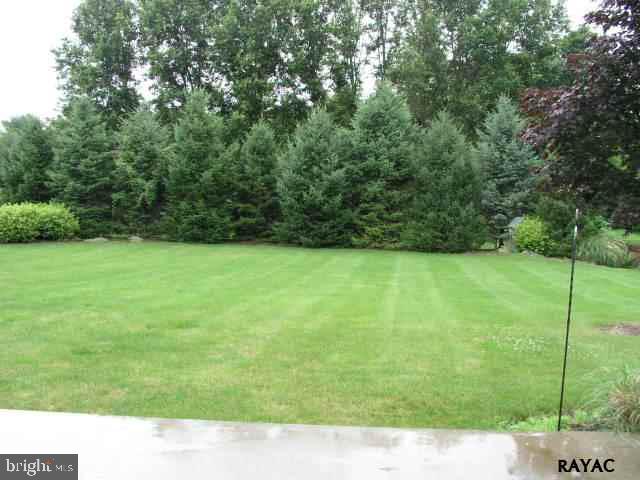 185 Ridgefield Drive York, PA 17403 - Photo 22 of 25 Gallery Image 22