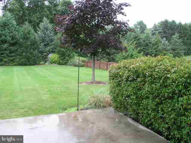 185 Ridgefield Drive York, PA 17403 - Photo 24 of 25 Gallery Image 24