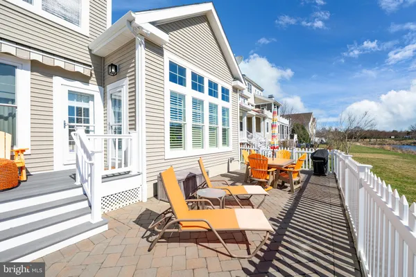 a outdoor view with a sitting space