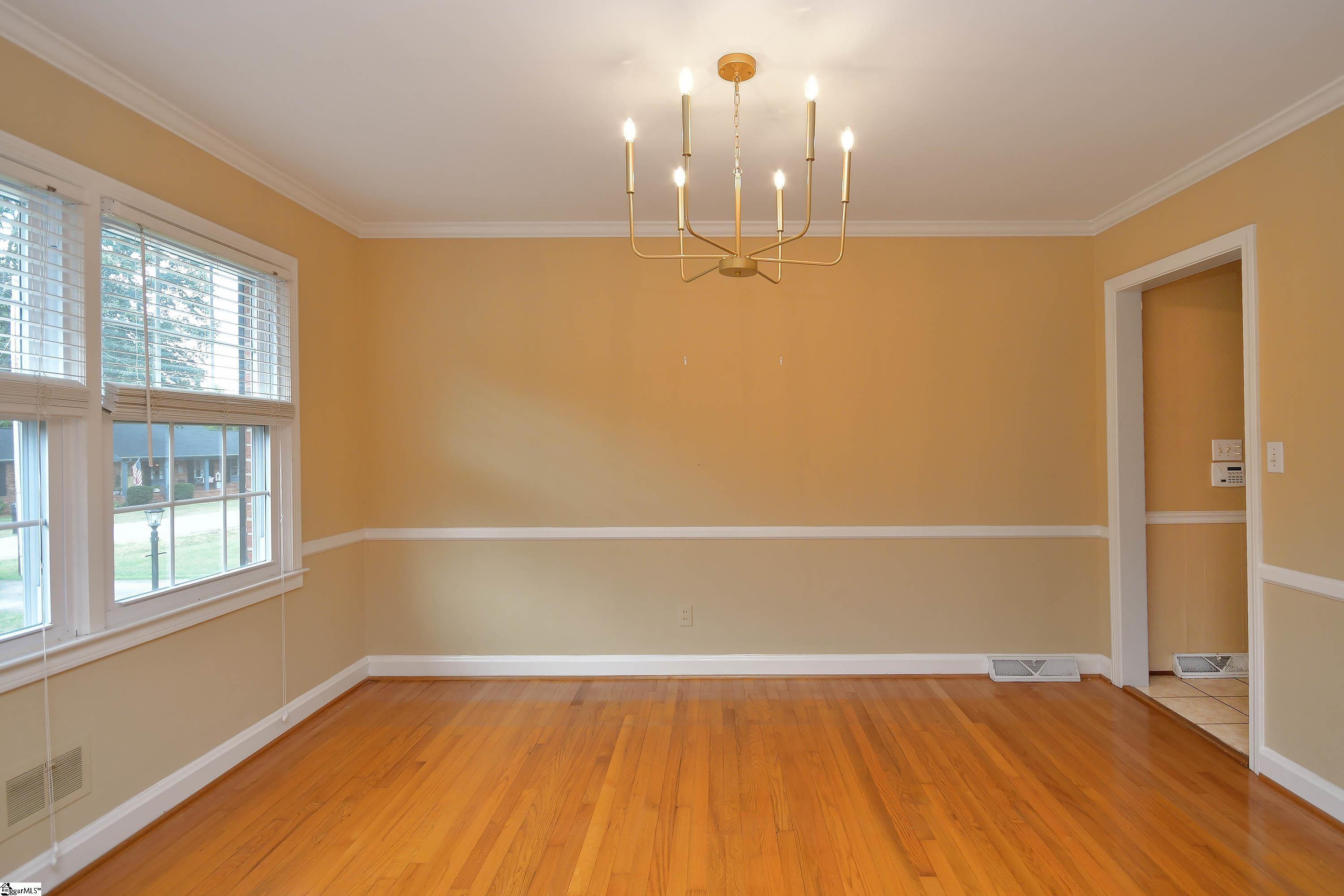 19 Spring Forest Road Greenville, SC 29615 - Photo 8 of 42 Gallery Image 8