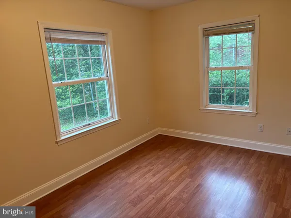 $1,950 | 303 Oak Avenue, Easton, MD 21601