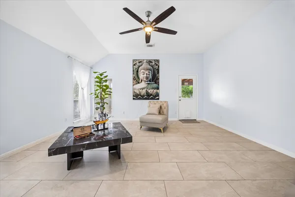 $360,000 | 13800 Shadowlawn Trace, Manor, TX 78653