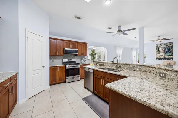 $360,000 | 13800 Shadowlawn Trace, Manor, TX 78653