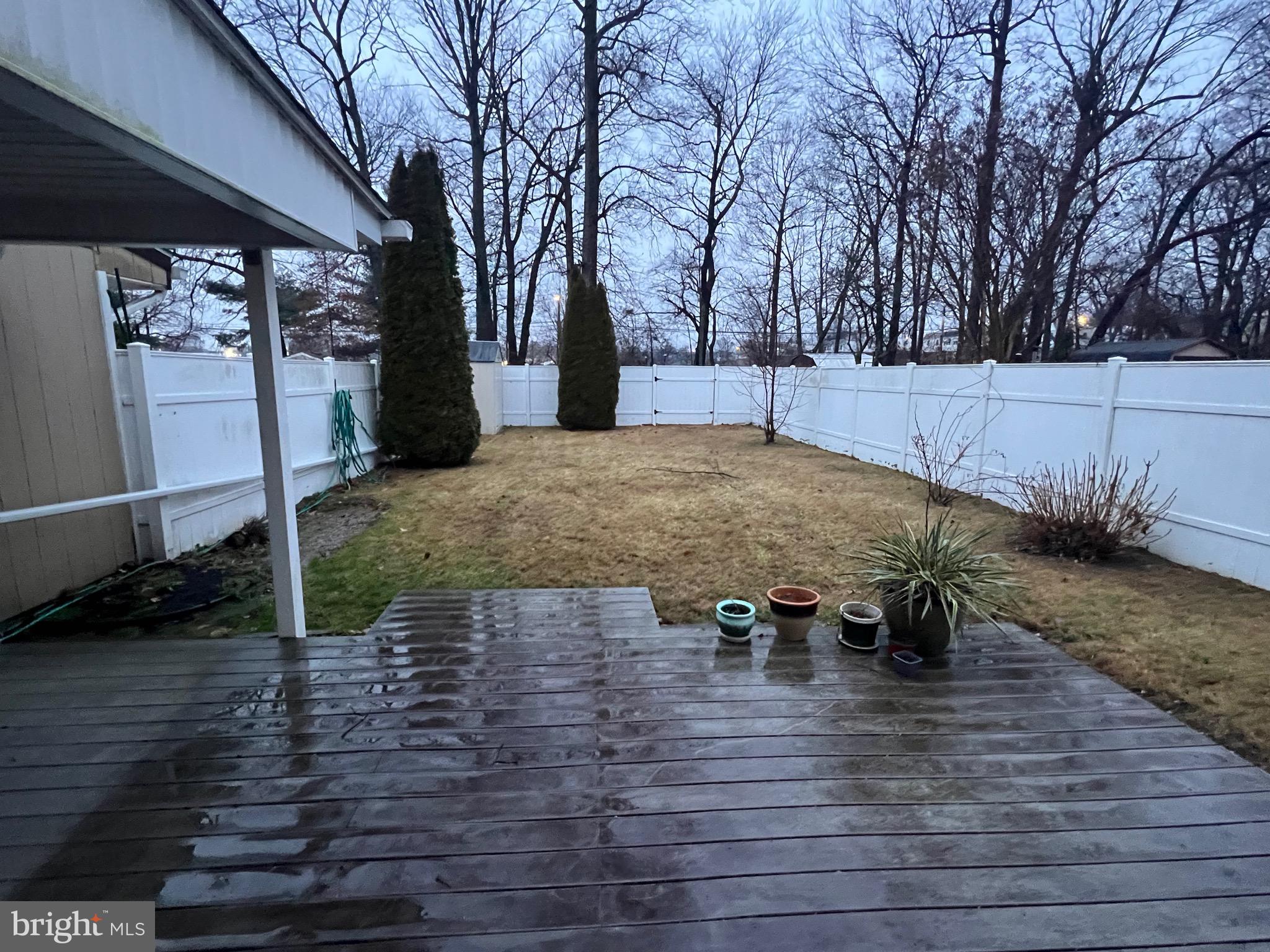 10202 Murty Lane Philadelphia, PA 19116 - Photo 2 of 8 a view of a backyard of the house