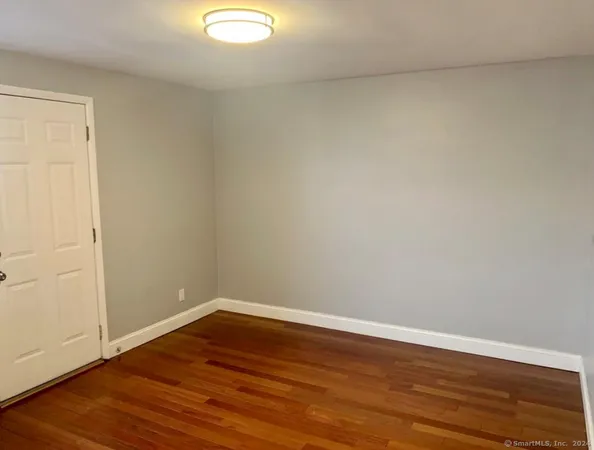 $2,425 | 1070 East Main Street, Unit 2, Stamford, CT 06902
