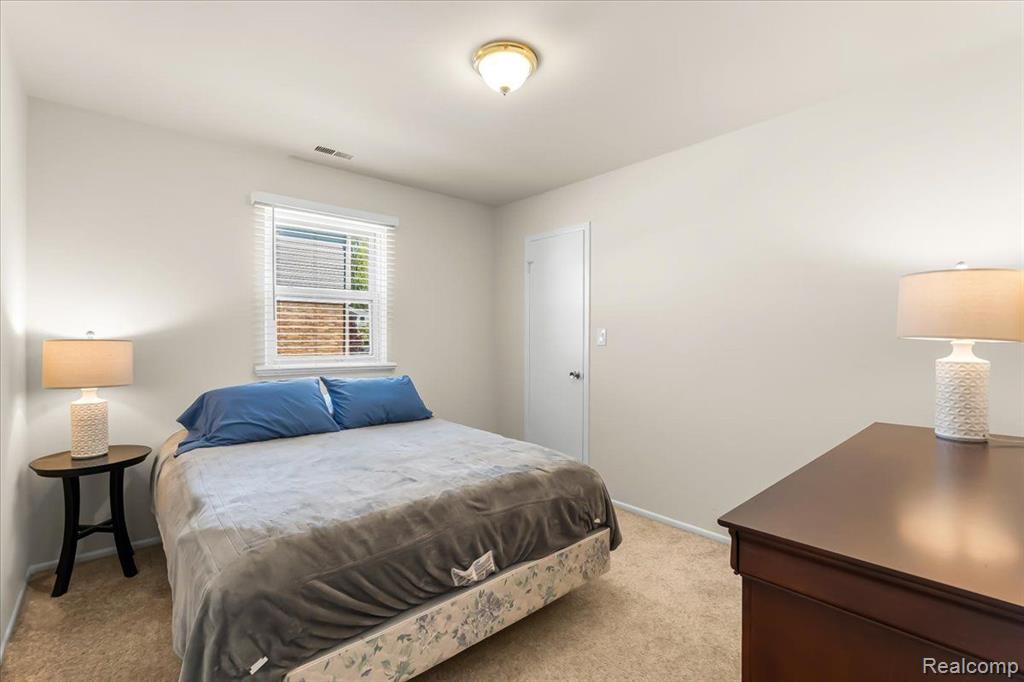 505 East University Drive, Unit 301 Rochester, MI 48307 - Photo 19 of 25