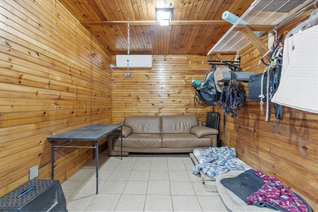 190 Hardwick Road Petersham, MA 01366 - Photo 17 of 42