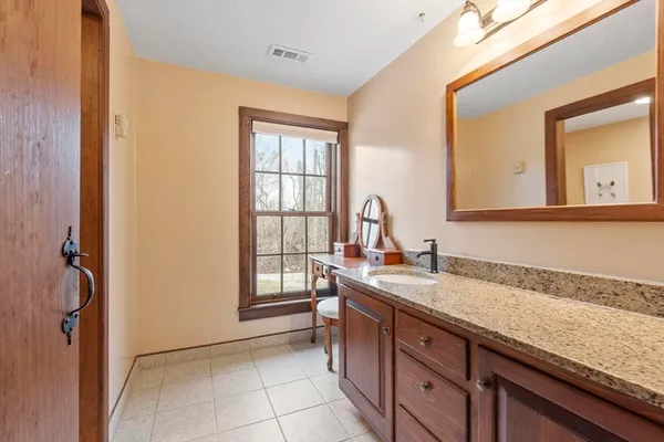 $995,000 | 190 Hardwick Road, Petersham, MA 01366