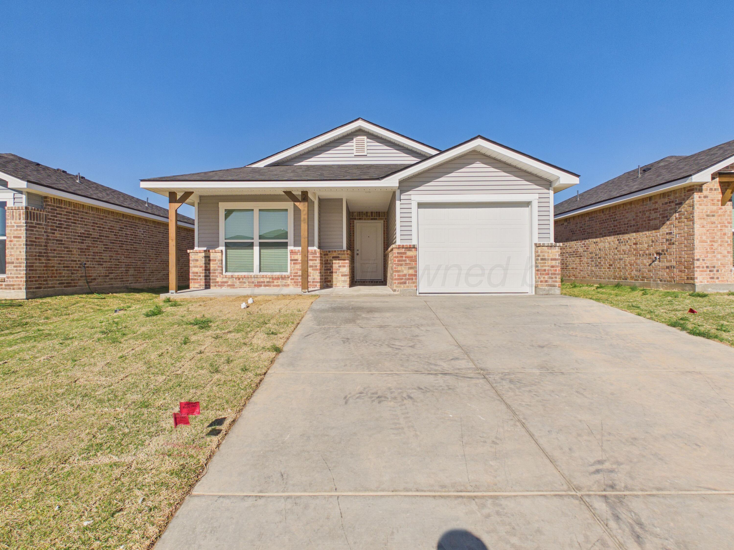 CAM06442G6-PR0033-STILL001