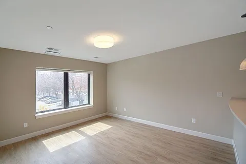 $3,415 | 33 Rogers Street, Unit 217, Cambridge, MA 02142