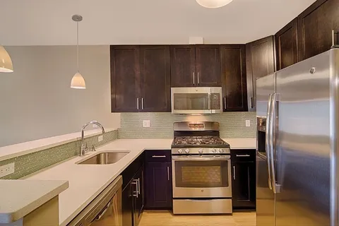 $3,415 | 33 Rogers Street, Unit 217, Cambridge, MA 02142