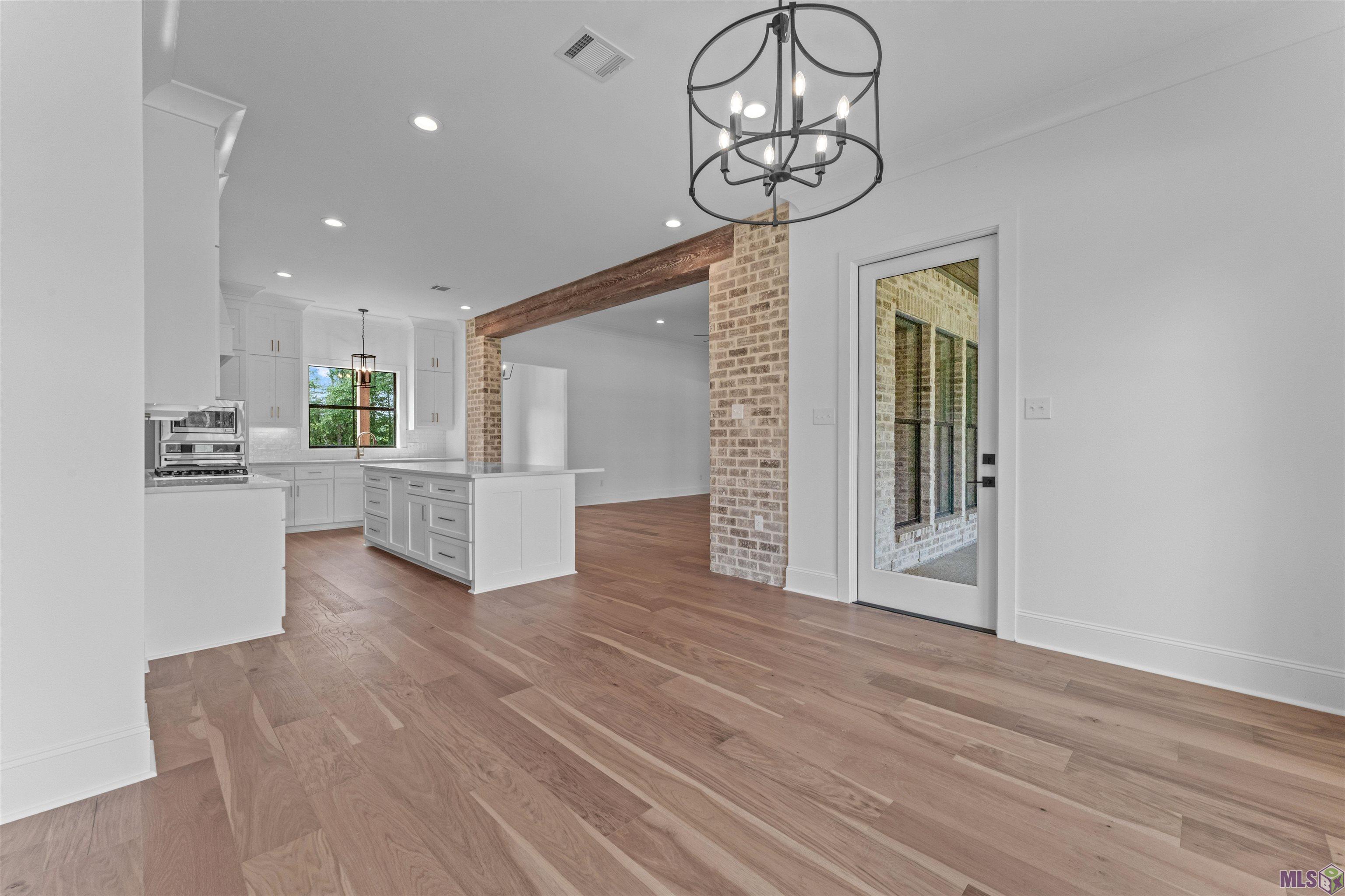 9117 Hillon Hood Road Denham Springs, LA 70726 - Photo 13 of 47