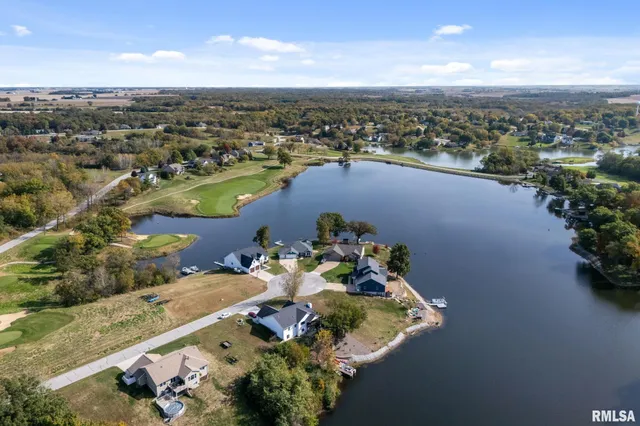 $139,000 | 1800 Karl Lake Court, Sherrard, IL 61281