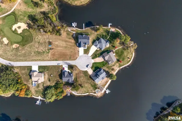 $139,000 | 1800 Karl Lake Court, Sherrard, IL 61281