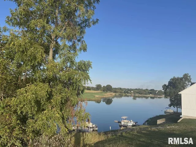 $139,000 | 1800 Karl Lake Court, Sherrard, IL 61281