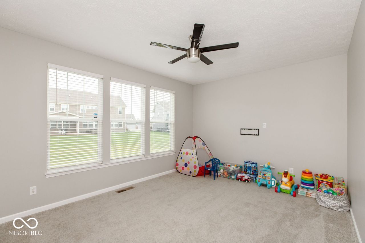 2473 Commons Court Avon, IN 46123 - Photo 11 of 27