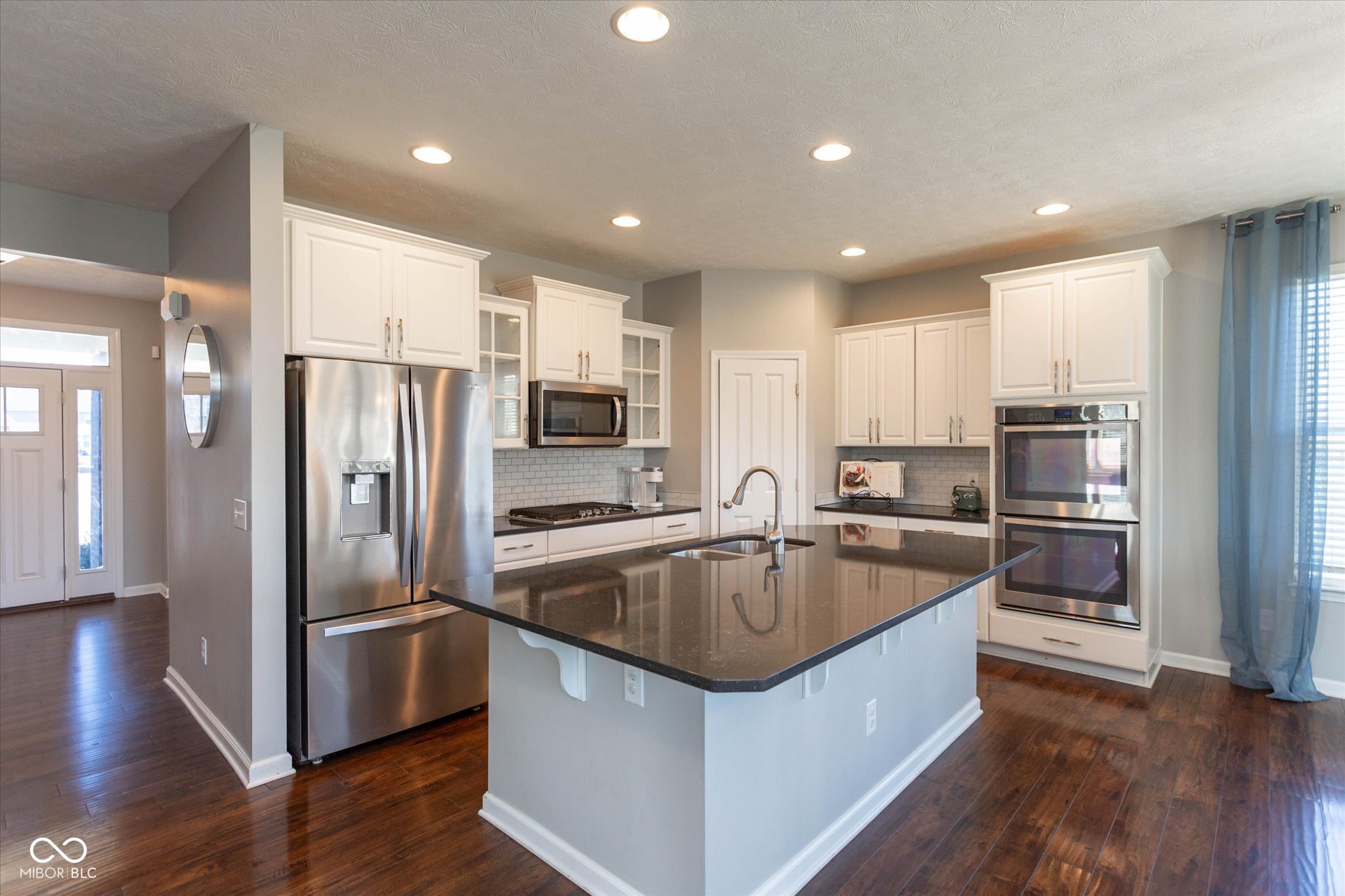 2473 Commons Court Avon, IN 46123 - Photo 4 of 27