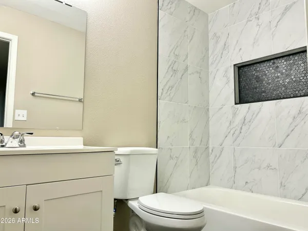 $1,995 | 1549 East Diamond Avenue, Mesa, AZ 85204