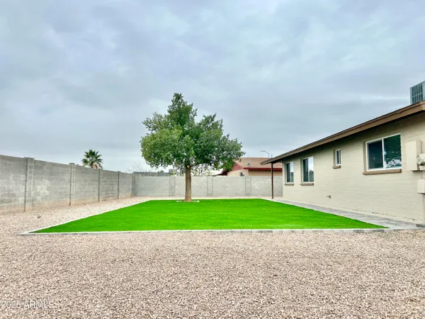 $1,995 | 1549 East Diamond Avenue, Mesa, AZ 85204