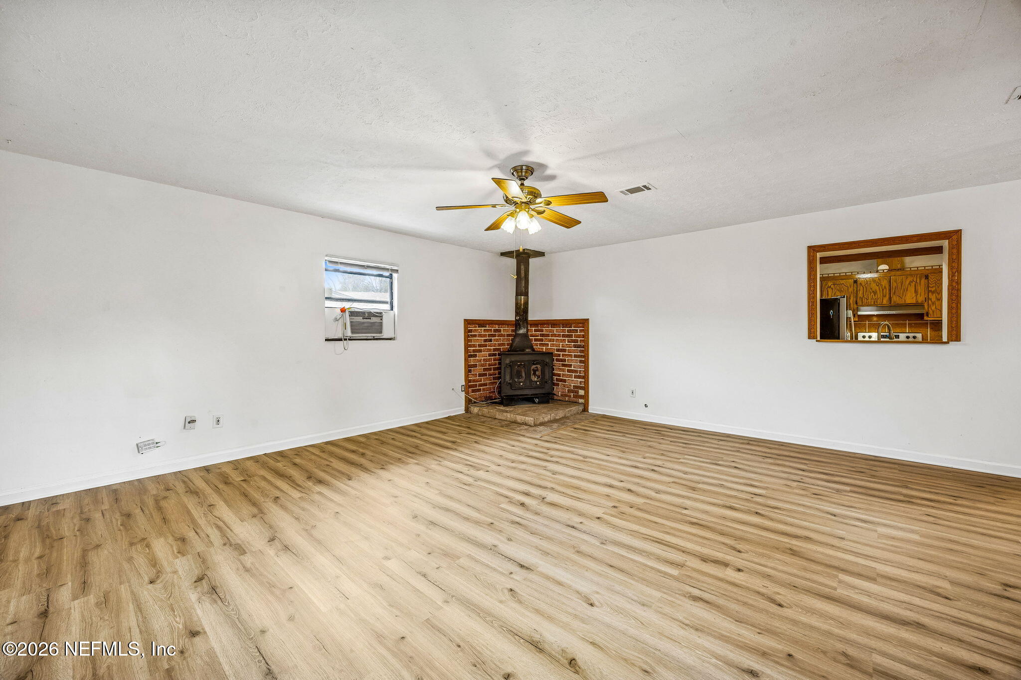 8338 Dobry Court Jacksonville, FL 32221 - Photo 15 of 43 Living Room