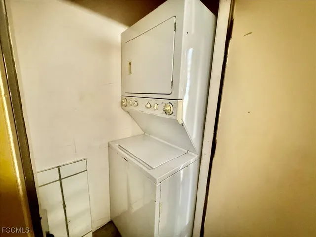 $133,000 | 2133 Golfside Village Drive, Lehigh Acres, FL 33936