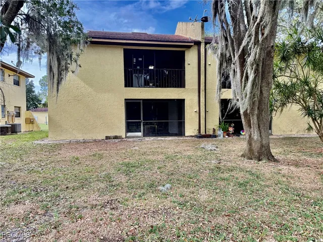 $133,000 | 2133 Golfside Village Drive, Lehigh Acres, FL 33936