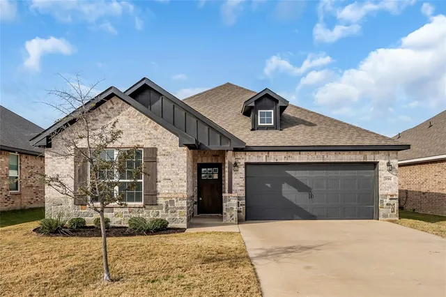 $299,990 | 396 Montague Street, Pilot Point, TX 76258