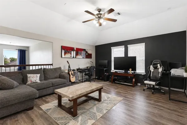 $3,300 | 5926 Marble Bend Lane, Richmond, TX 77407