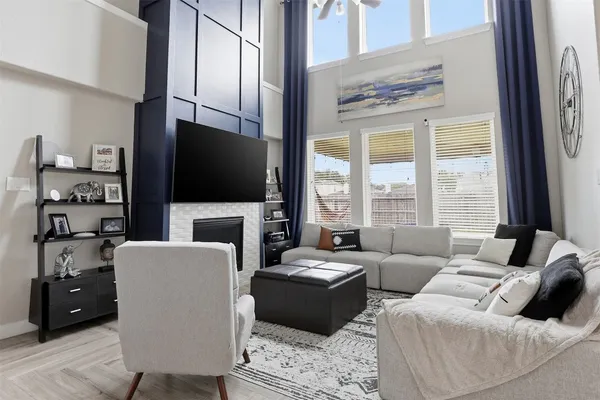 $3,300 | 5926 Marble Bend Lane, Richmond, TX 77407