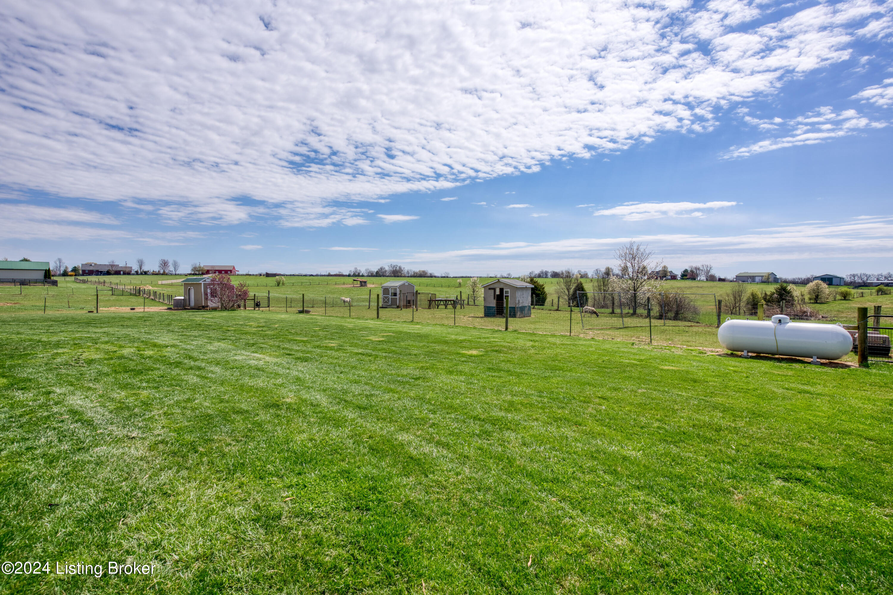 5935 Vigo Road Bagdad, KY 40003 - Photo 29 of 50 046 - 20240320 04578
