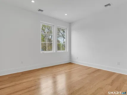 $1,700,000 | 539 A Boston Street, Guilford, CT 06437