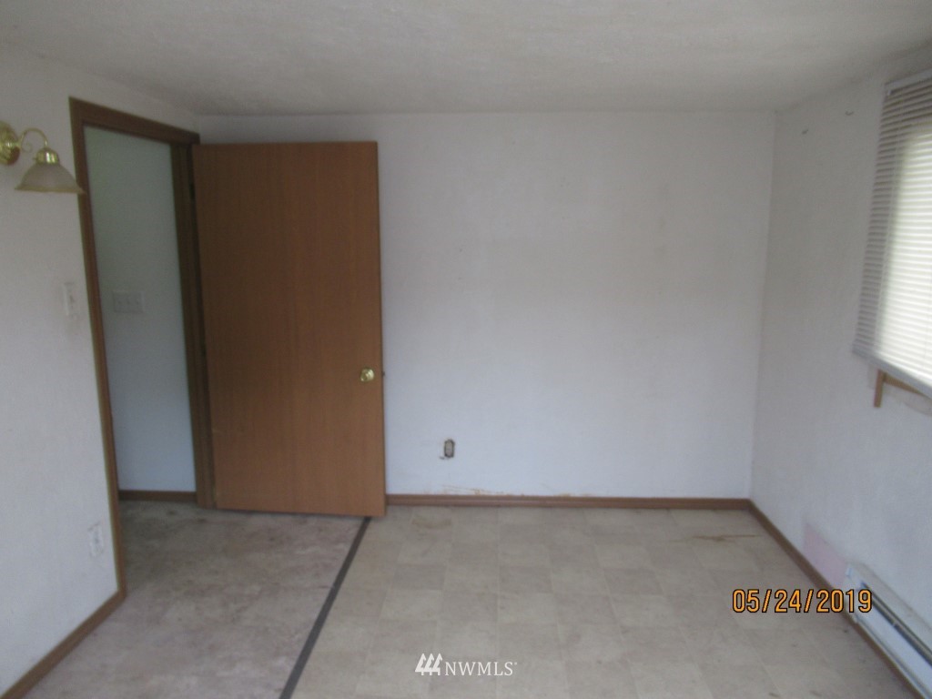 7883 Rainier Road Northeast Moses Lake, WA 98837 - Photo 8 of 8 Gallery Image 8