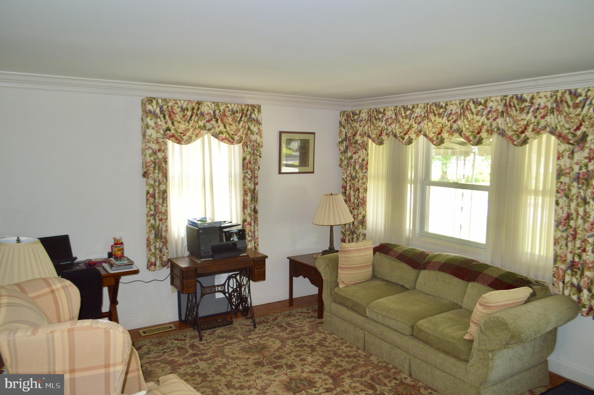 105 Brant Road Norristown, PA 19403 - Photo 3 of 25 Gallery Image 3