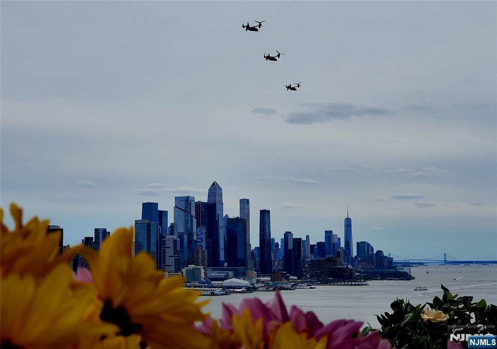 6600 JFK Boulevard East, Unit 18L West New York, NJ 07093 - Photo 29 of 36 a view of a city