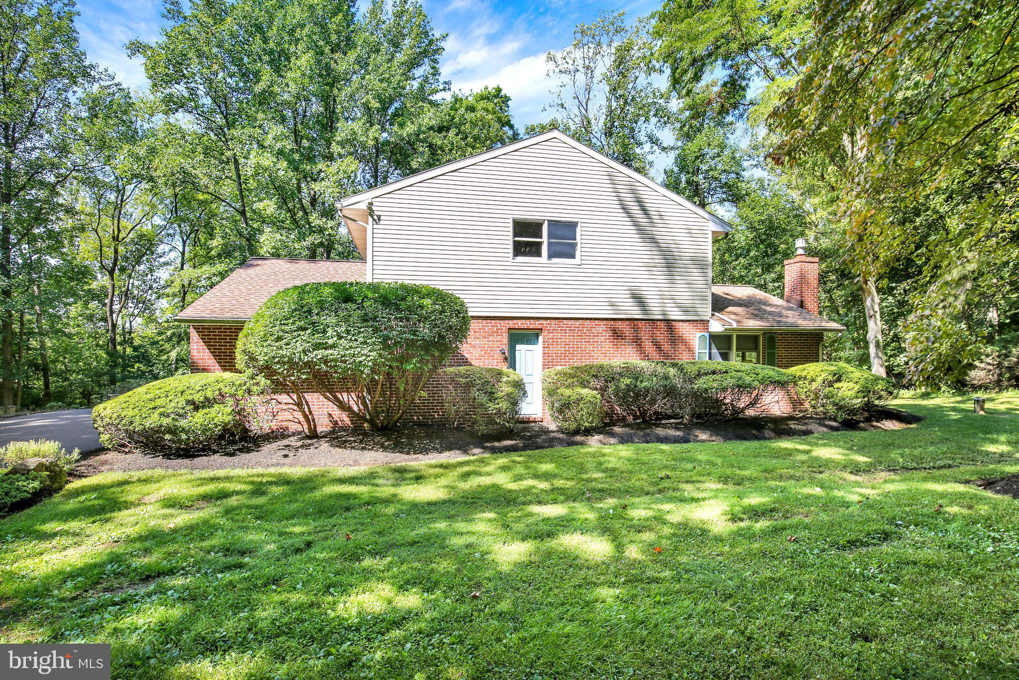 2010 Gross Road Pottstown, PA 19464 - Photo 61 of 62 Side View