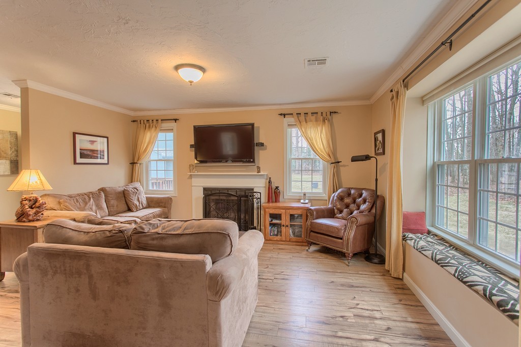 503 Ridgefield Circle, Unit A Clinton, MA 01510 - Photo 11 of 30 Gallery Image 11