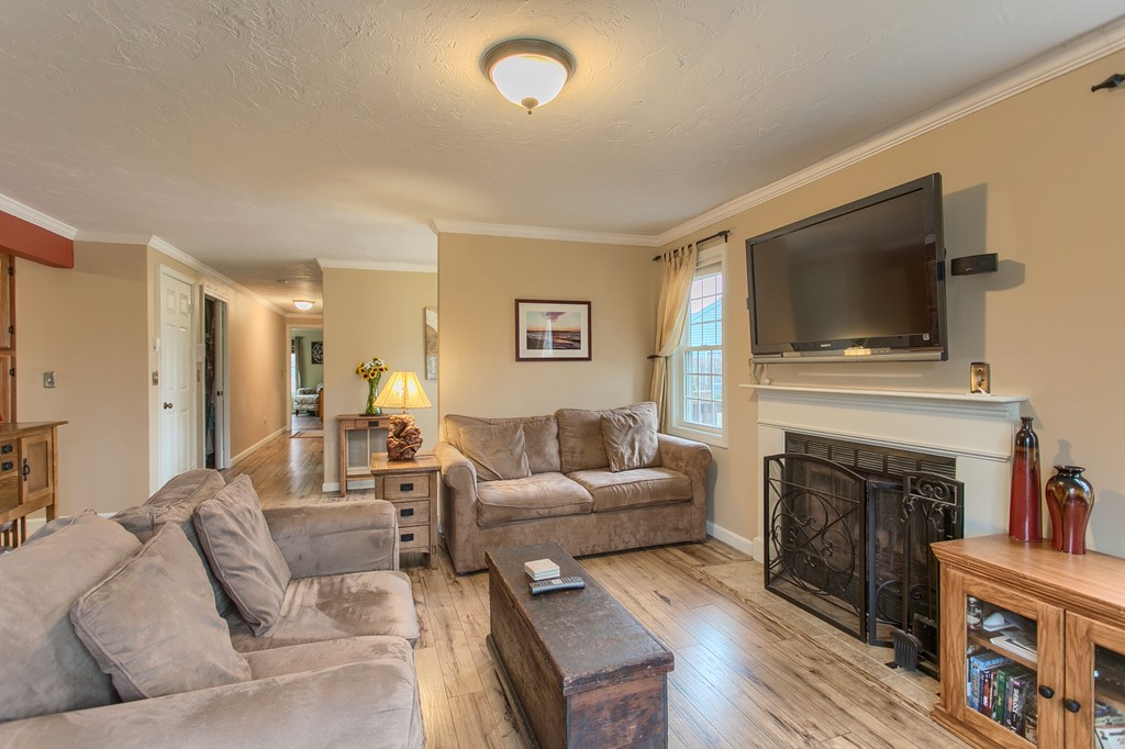 503 Ridgefield Circle, Unit A Clinton, MA 01510 - Photo 12 of 30 Gallery Image 12