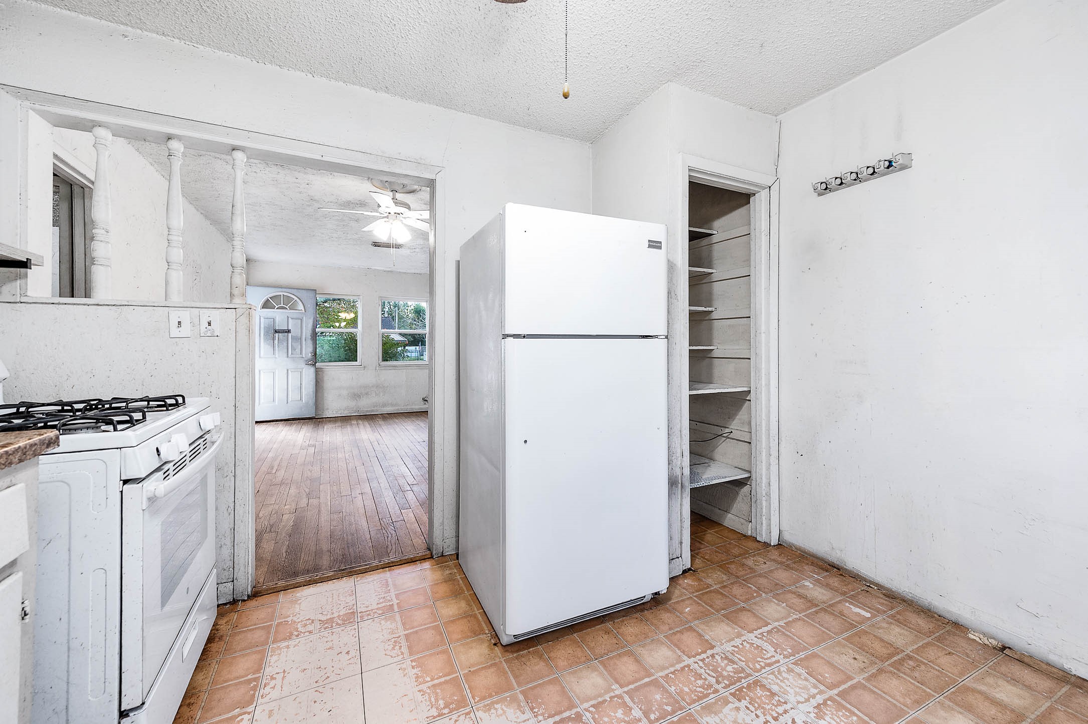 745 Kyle Angleton, TX 77515 - Photo 11 of 22