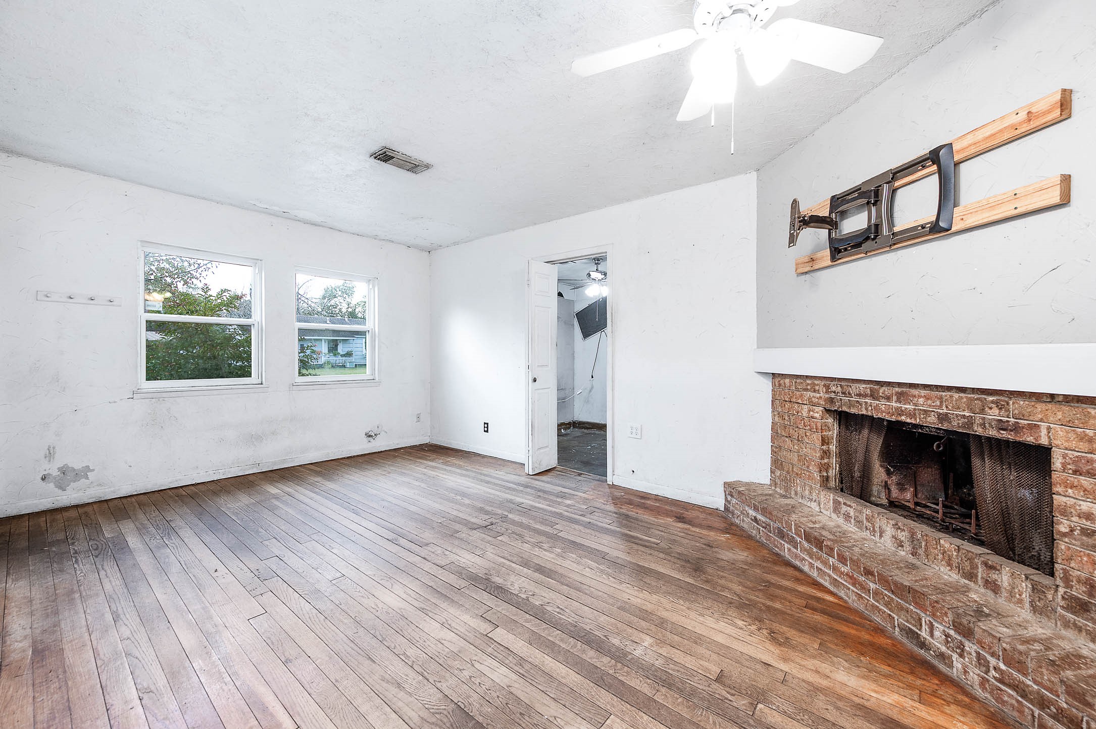 745 Kyle Angleton, TX 77515 - Photo 7 of 22