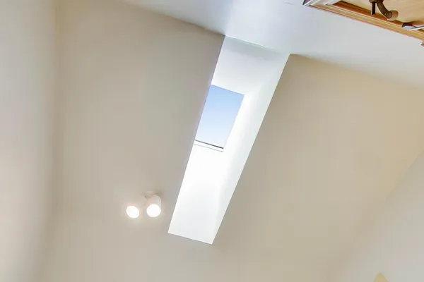 $3,450 | 943 West Essex Place, Arlington Heights, IL 60004