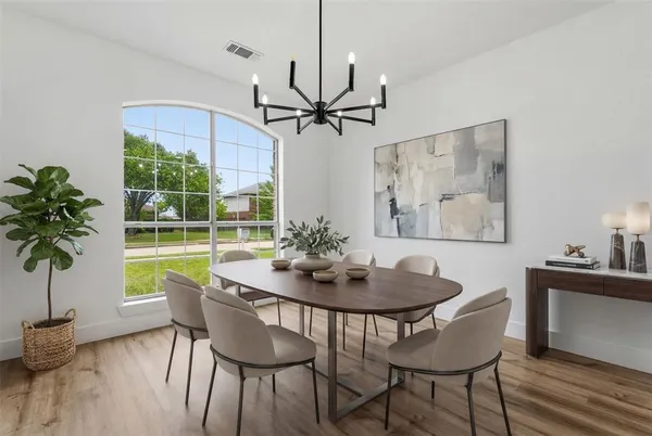 $339,900 | 2712 Pioneer Lane, Lancaster, TX 75146