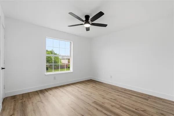 $339,900 | 2712 Pioneer Lane, Lancaster, TX 75146