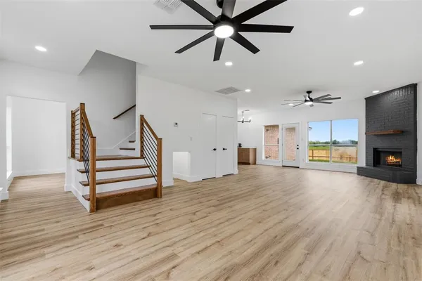 $339,900 | 2712 Pioneer Lane, Lancaster, TX 75146