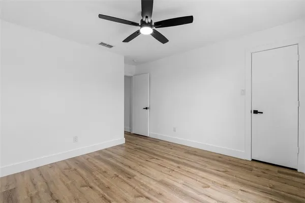 $339,900 | 2712 Pioneer Lane, Lancaster, TX 75146