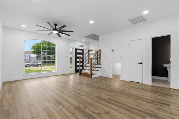 $339,900 | 2712 Pioneer Lane, Lancaster, TX 75146