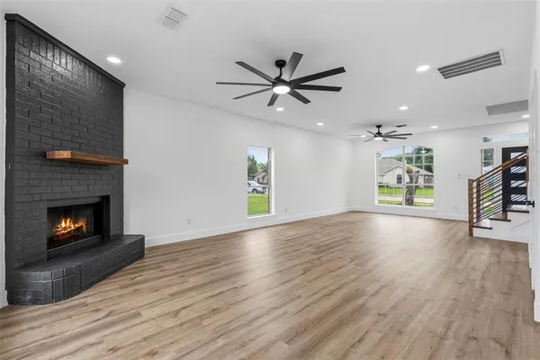 $339,900 | 2712 Pioneer Lane, Lancaster, TX 75146